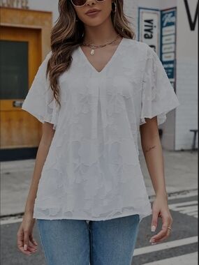 CiCiBird White V-Neck Textured Flutter Sleeve Top -